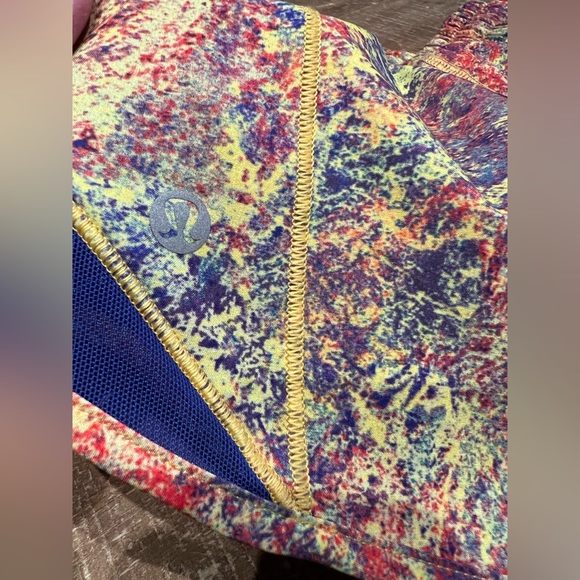 Lululemon SeaWheeze Limited Edition Hotty Hot Shorts - Picture 6 of 9